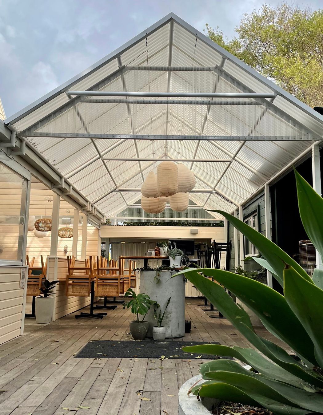 Archgola Papamoa Beach Lantern Restaurant