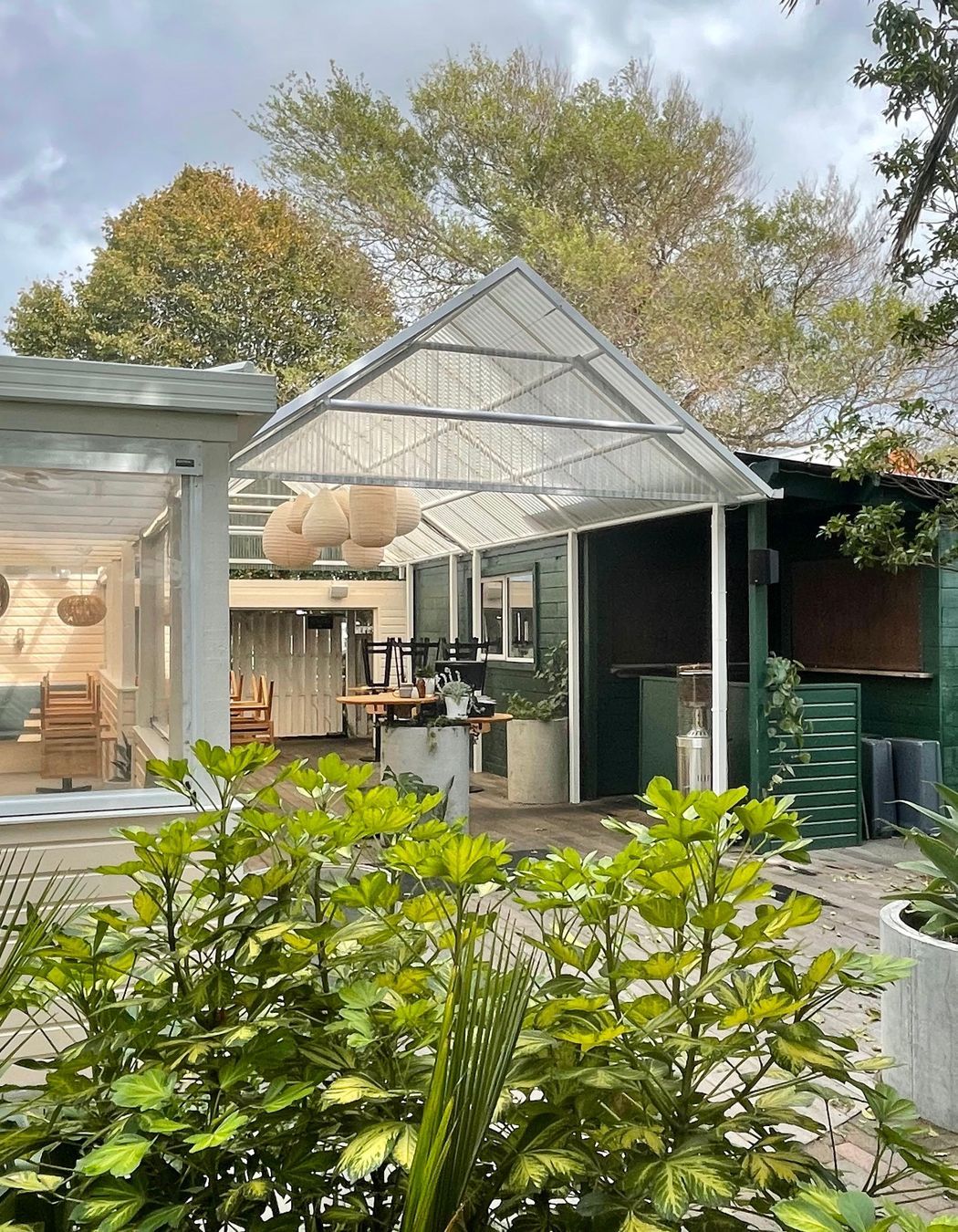 Archgola Papamoa Beach Lantern Restaurant