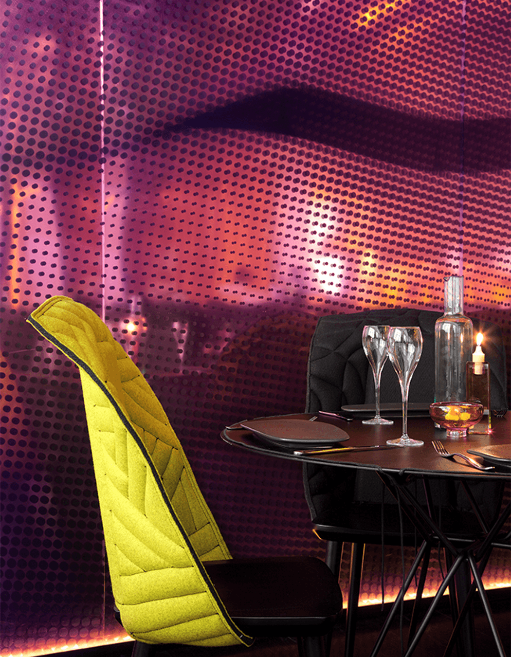 Om Nom – Adelphi Hotel