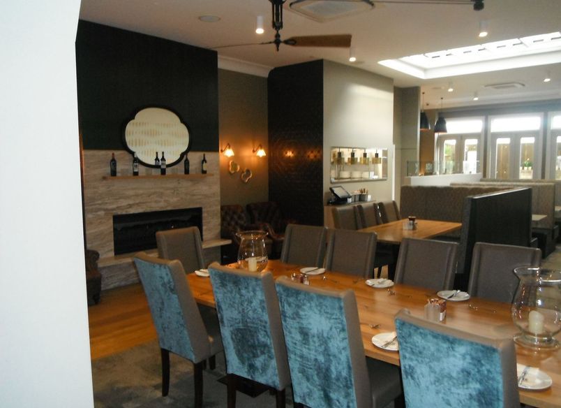 Dixie Browns Bar + Restaurant