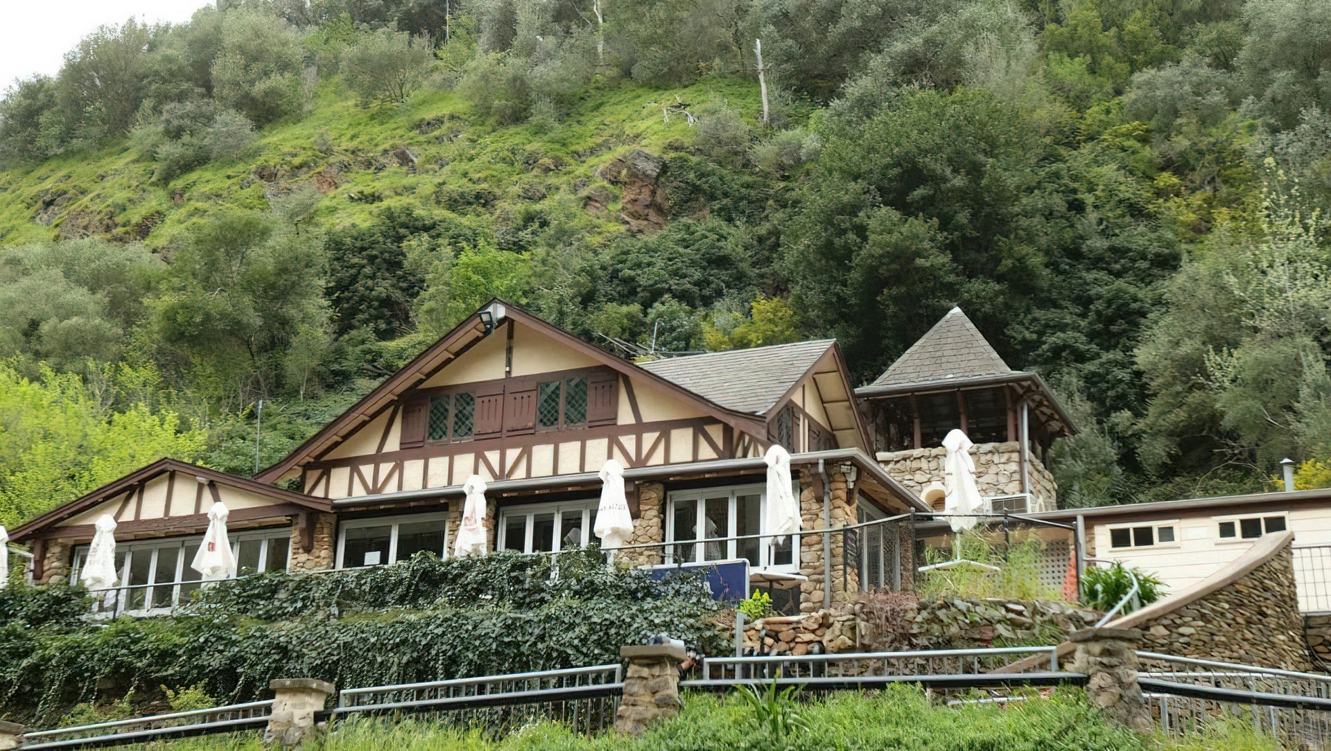 Utopia @ Waterfall Gully banner