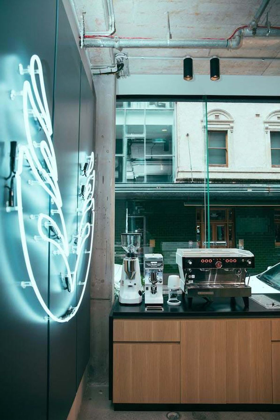 Veneziano-Coffee-Roasters-Surry-Hills05.jpg
