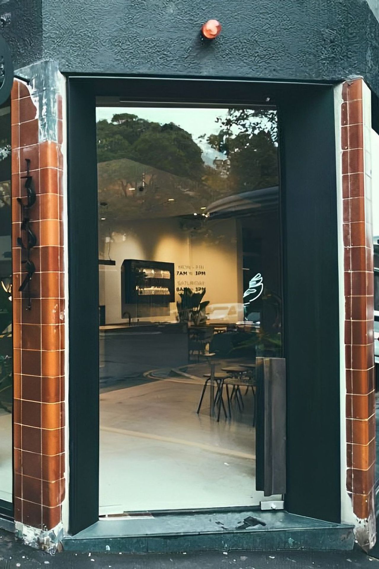 Veneziano-Coffee-Roasters-Surry-Hills11-v7.jpg