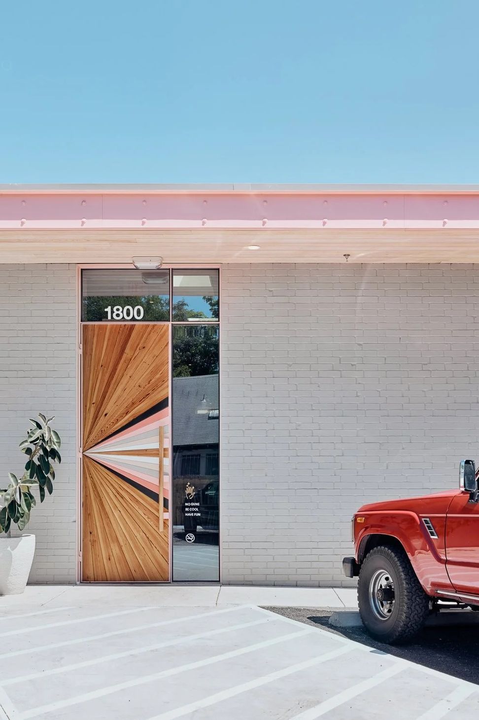 imgi89allison2Bburke2Binterior2Bdesignaustin2Binterior2Bdesignercasey2Bdunnsuerte2Brestaurant6.jpg
