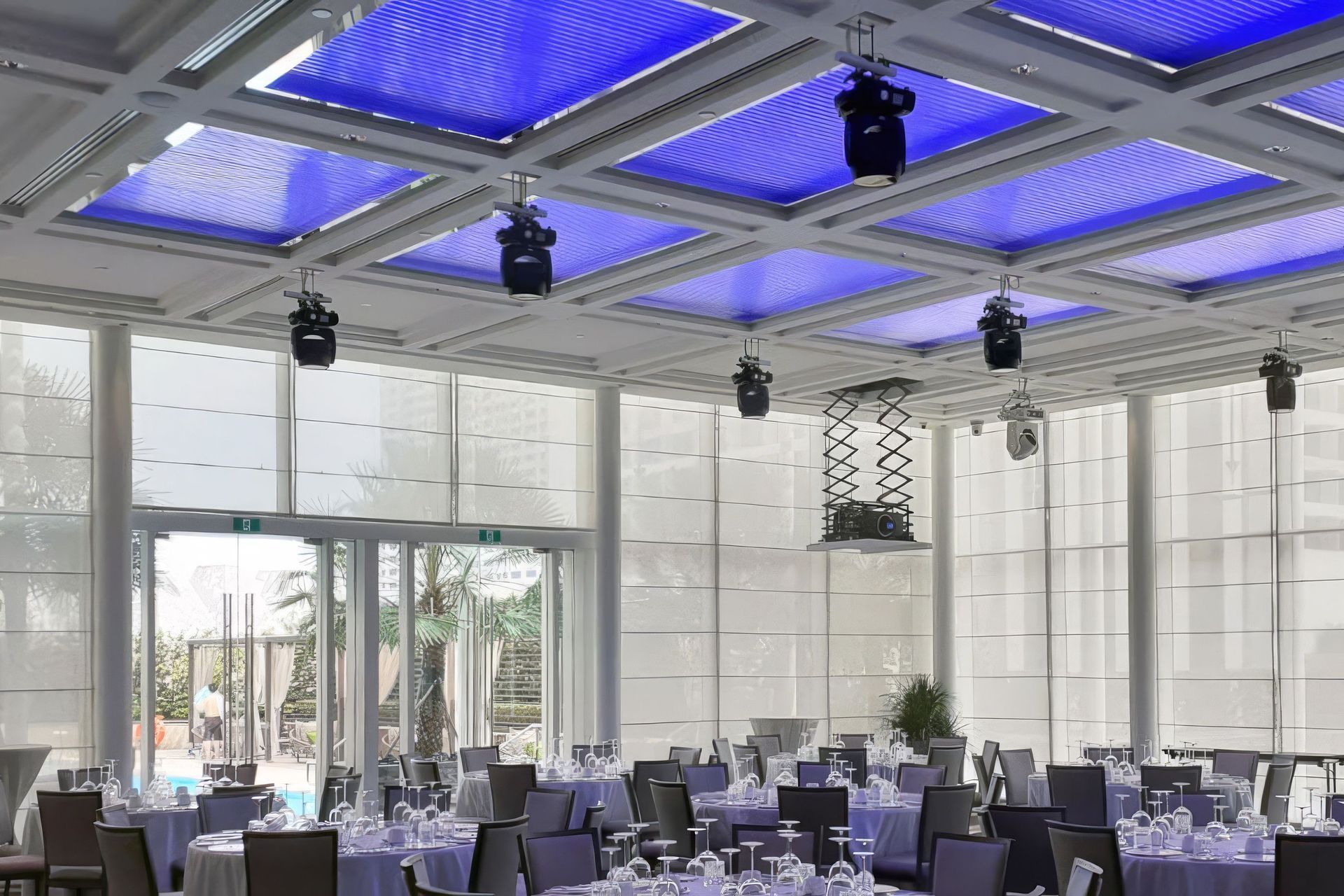 vertilux-conrad-hotel-singapore-roman-blind-1-upscaled-by-Replicate.jpg