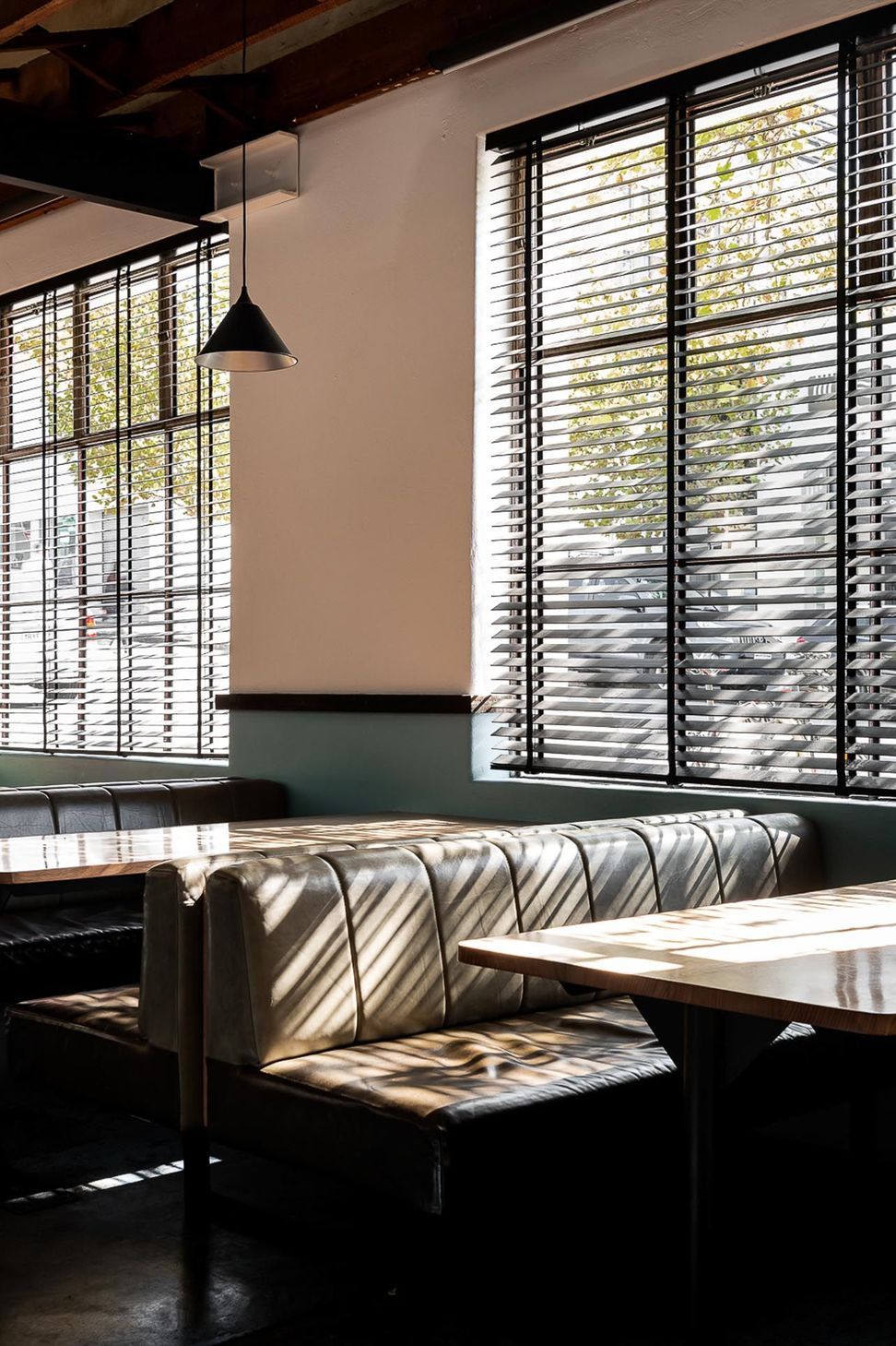 vertilux-gordon-street-garage-venetian-blind-4.jpg
