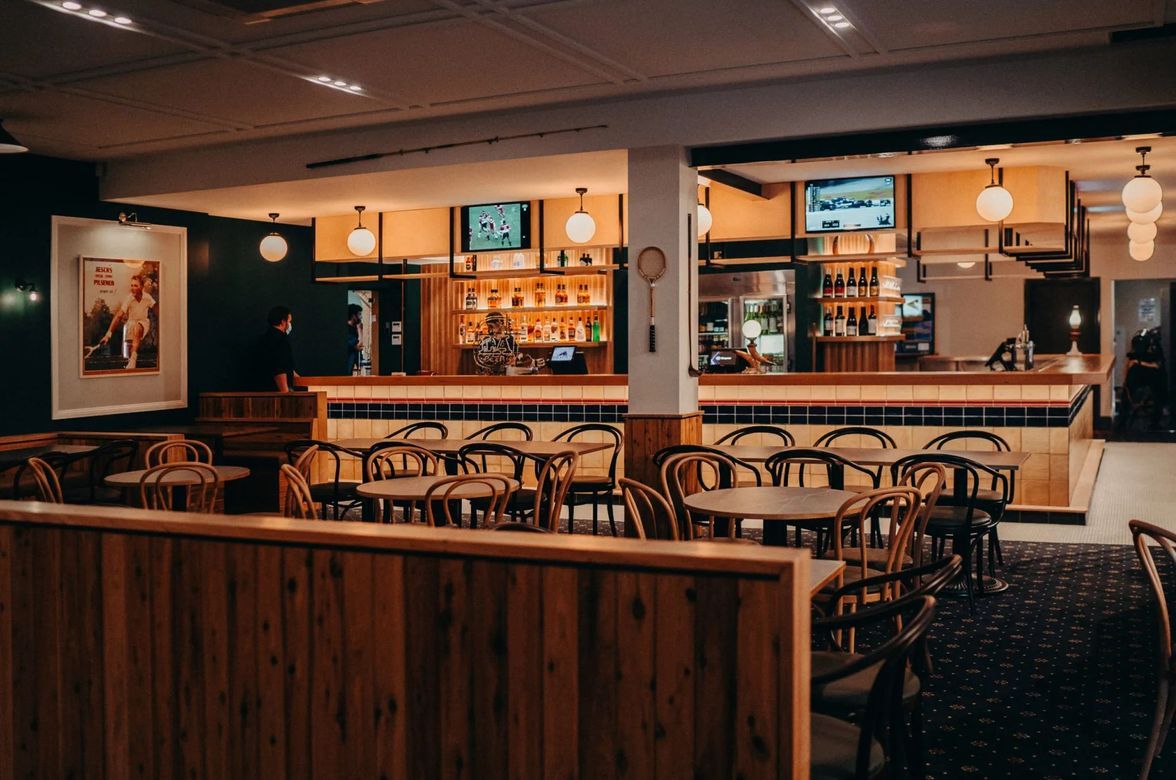 Brady's Railway Hotel