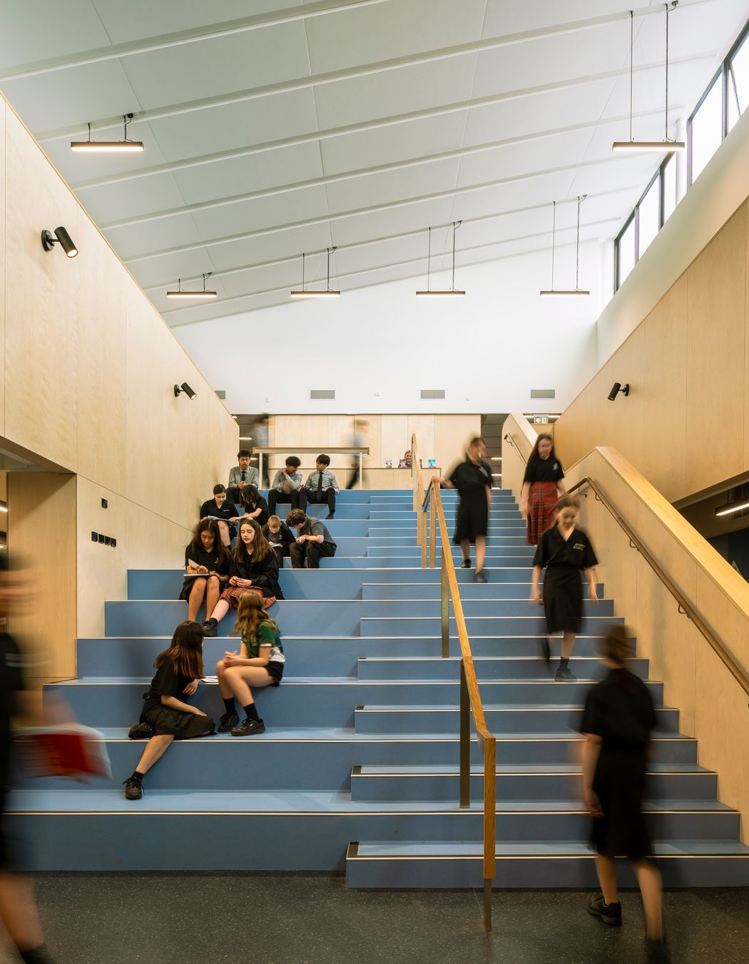 In the creativity and innovation hub the main stairwell is designed to be a gathering space at break times.