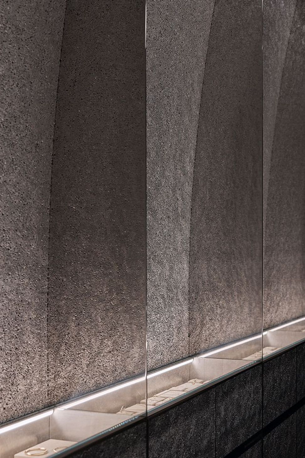 Alusion-mid-cell-one-sided-wall-panels-sarah-sebastian.jpg