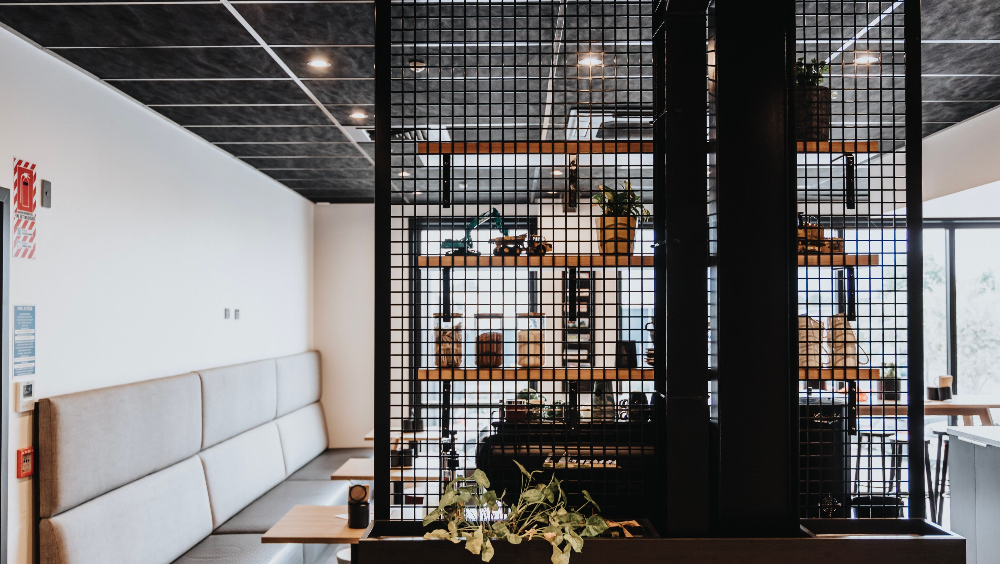 HireWays Café Screen