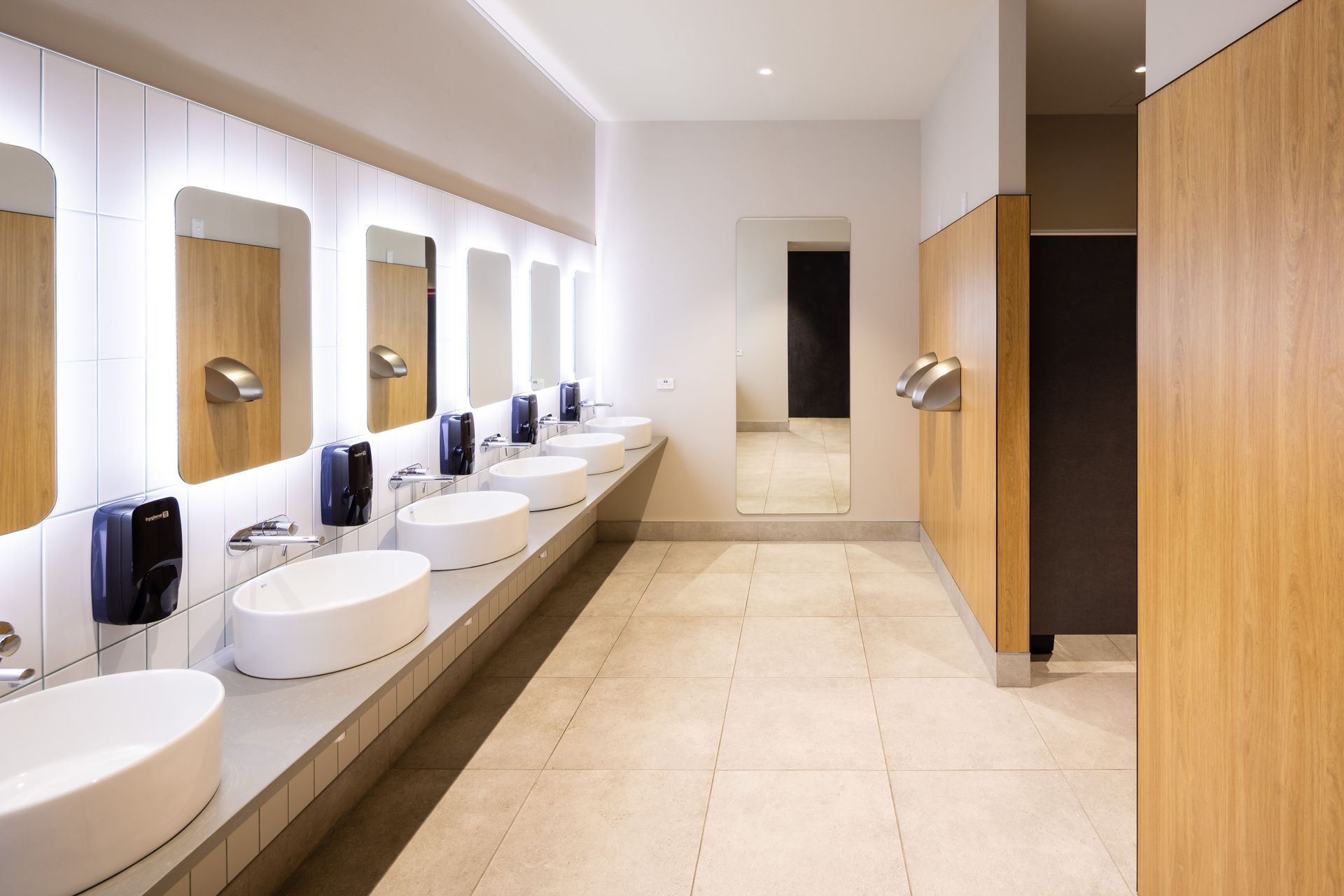 Prime Melamine in Original Oak features in the wall panels at the Richmond Club