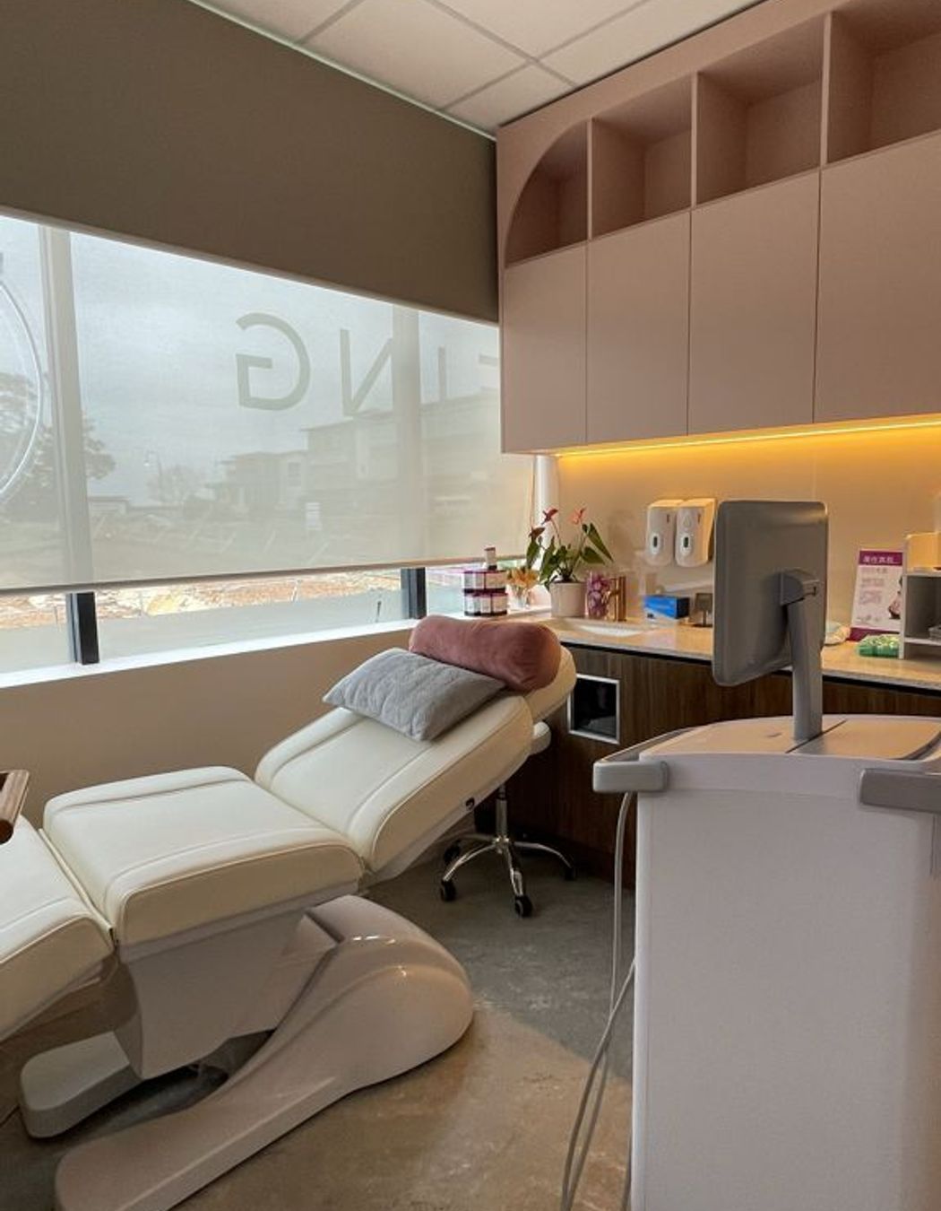 AK Pro Anti-Ageing Clinic
