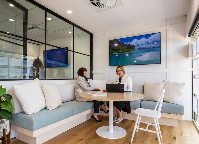 Barfoot & Thompson Whangaparaoa | Office Design and Fitout