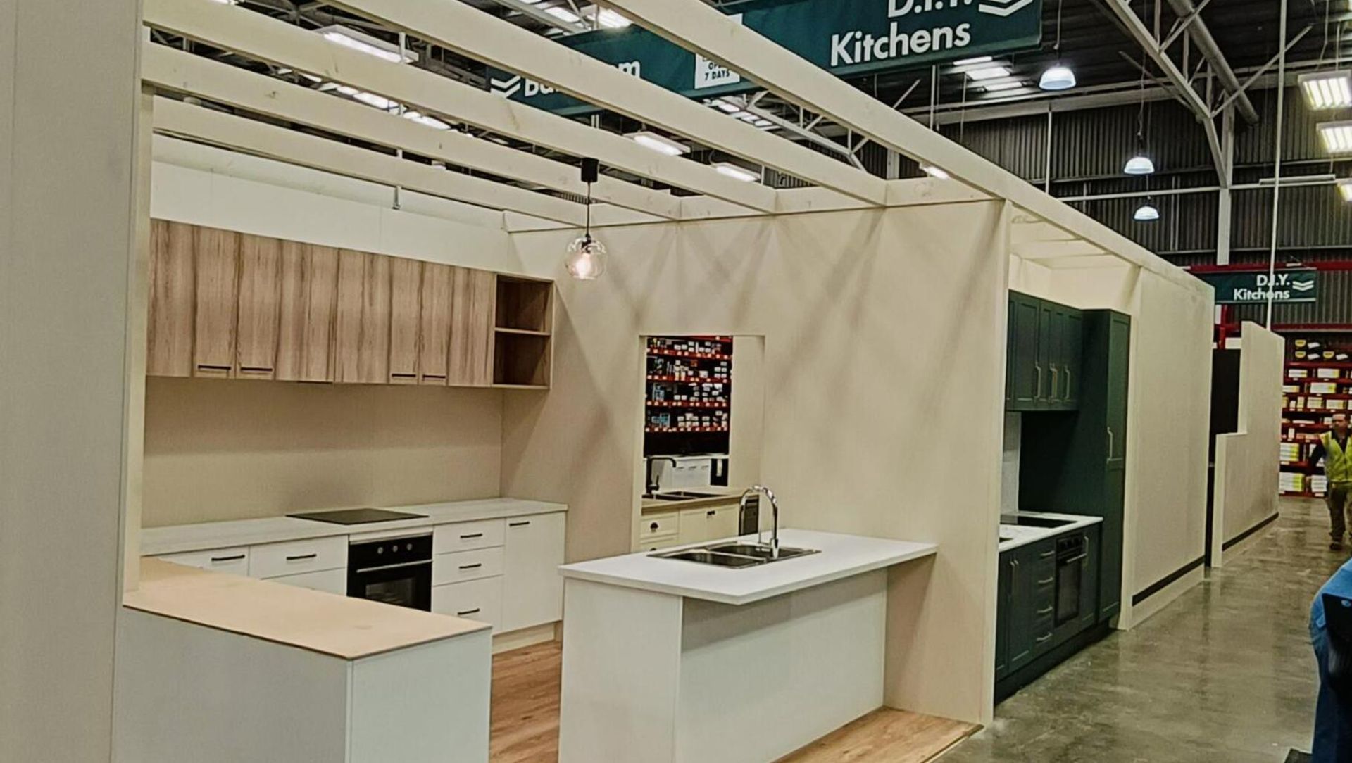 Damn Good Tiling - LVT flooring banner