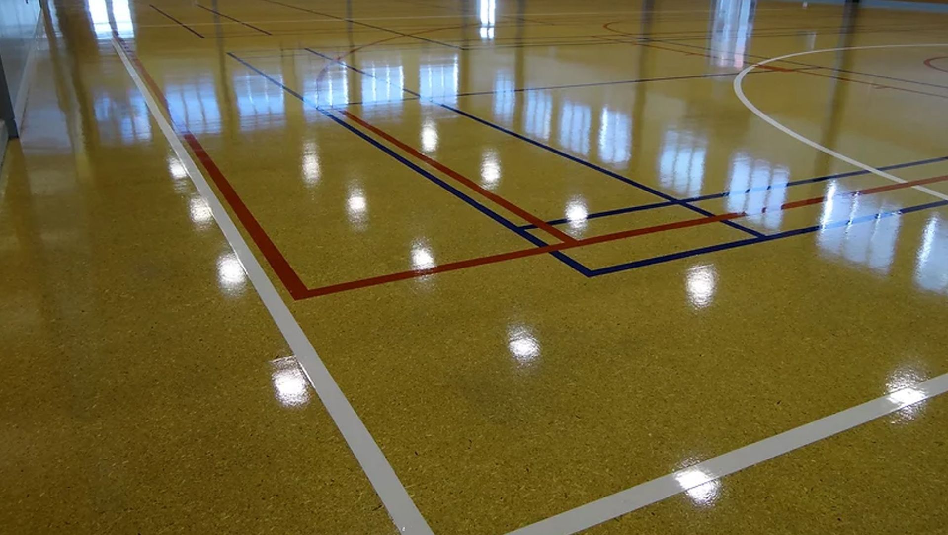 Te Wharekura O Rakaumangamanga Gymnasium, Huntly banner