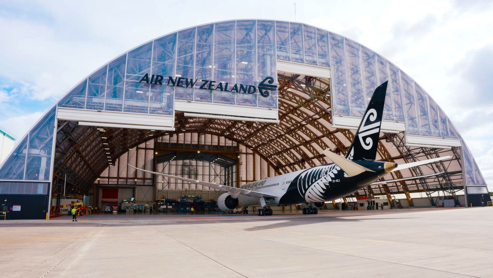 Air New Zealand Hangar 4 banner