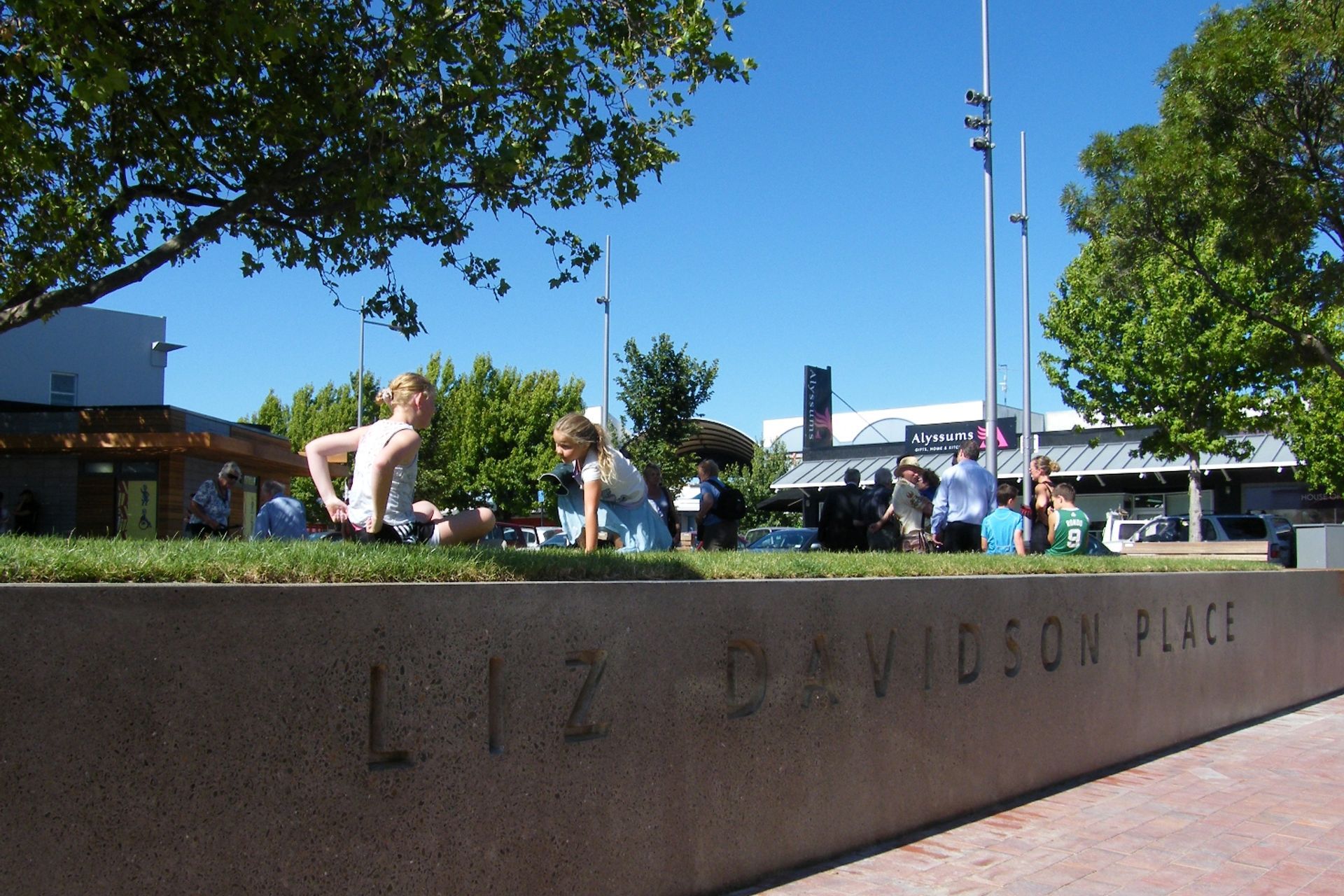 Queen Street Pocket Park