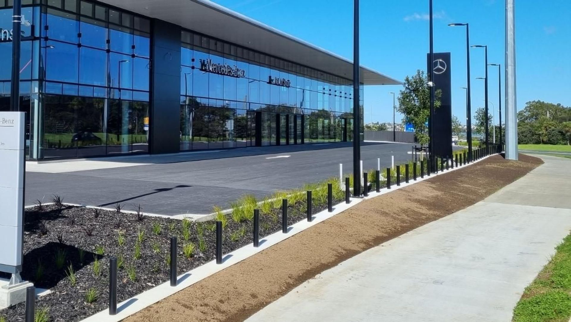Mercedes Takapuna banner