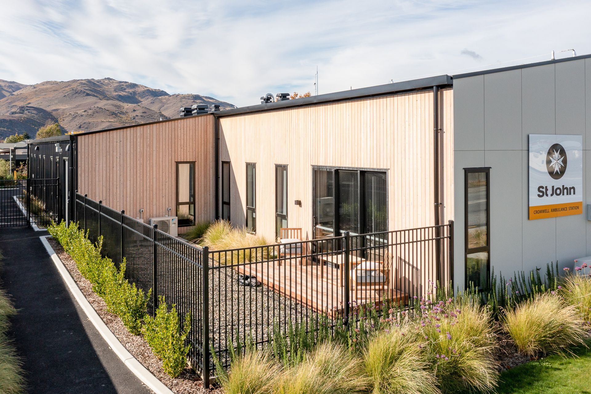 St Johns Garden, Cromwell