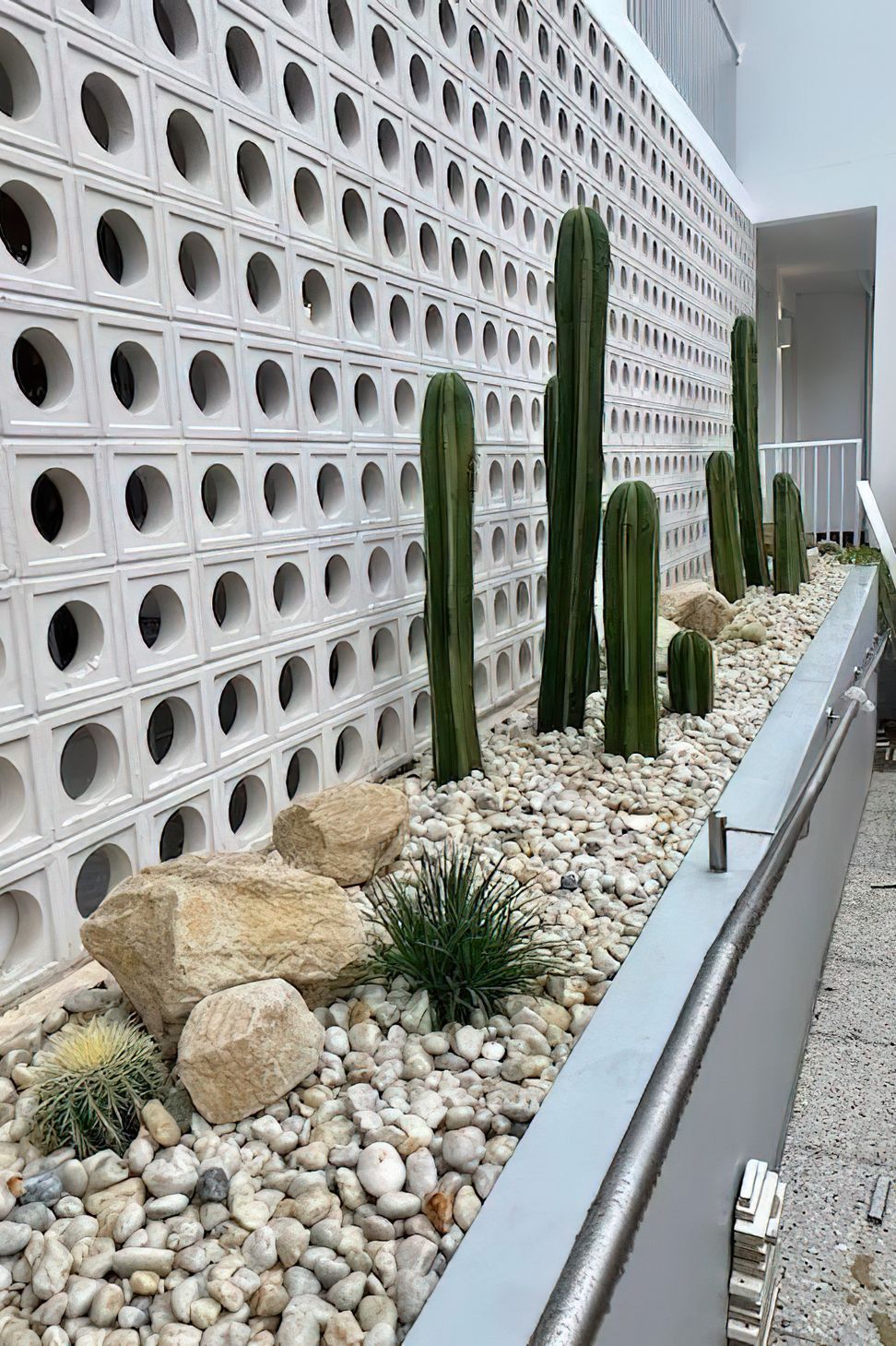 imgi20courtyard-garden-design-Vogue-Vine-Sydney.jpeg