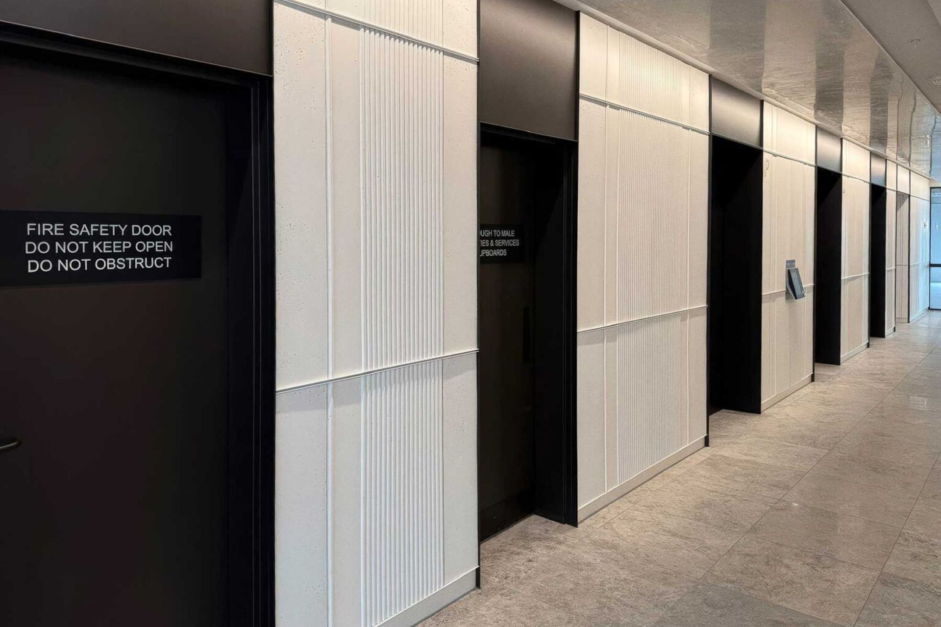 floor-to-ceiling-wall-panels-4-Milan-Stonini-1536x1152.jpg