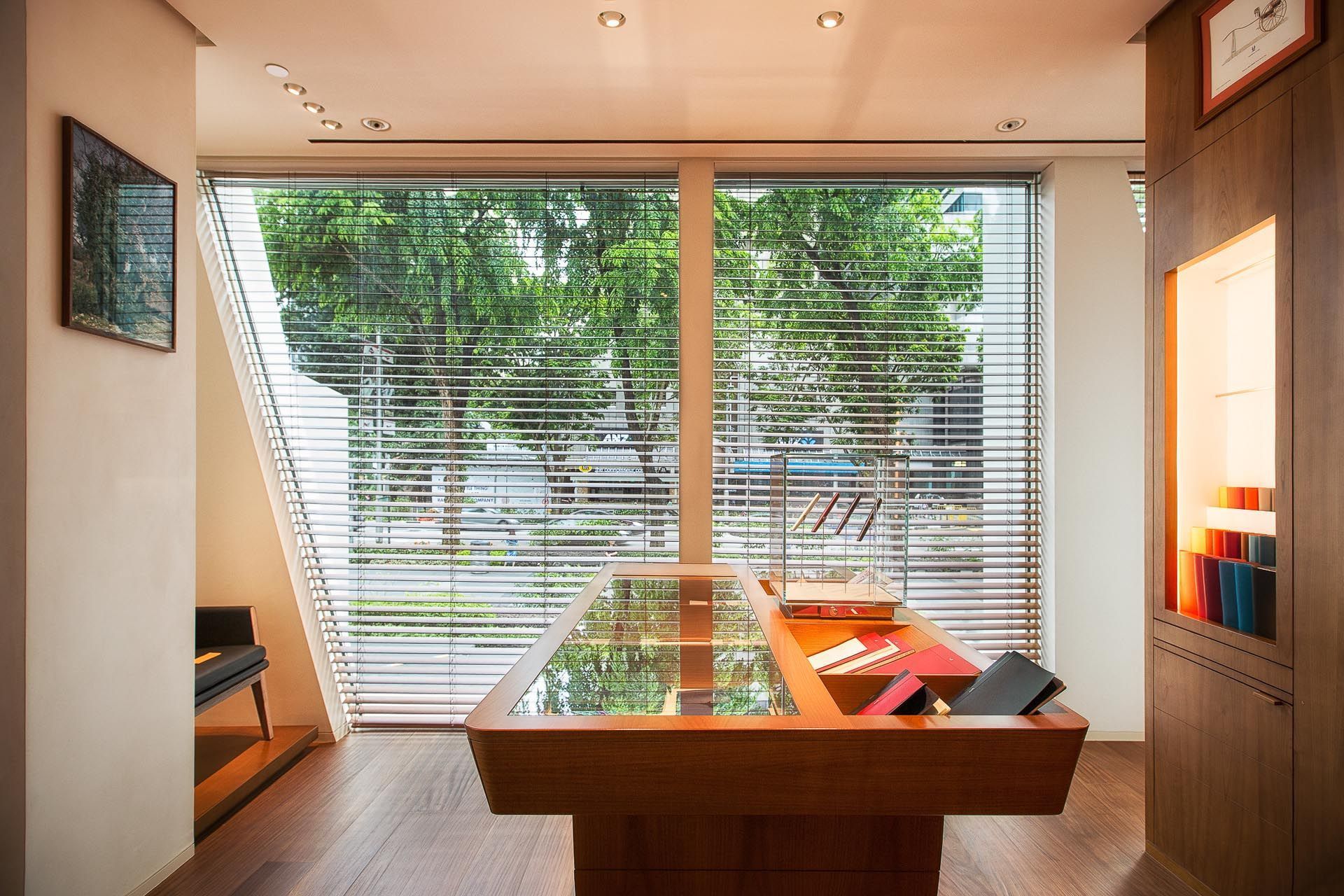 vertilux-hermes-motorised-cedarline-venetian-blinds-11.jpg