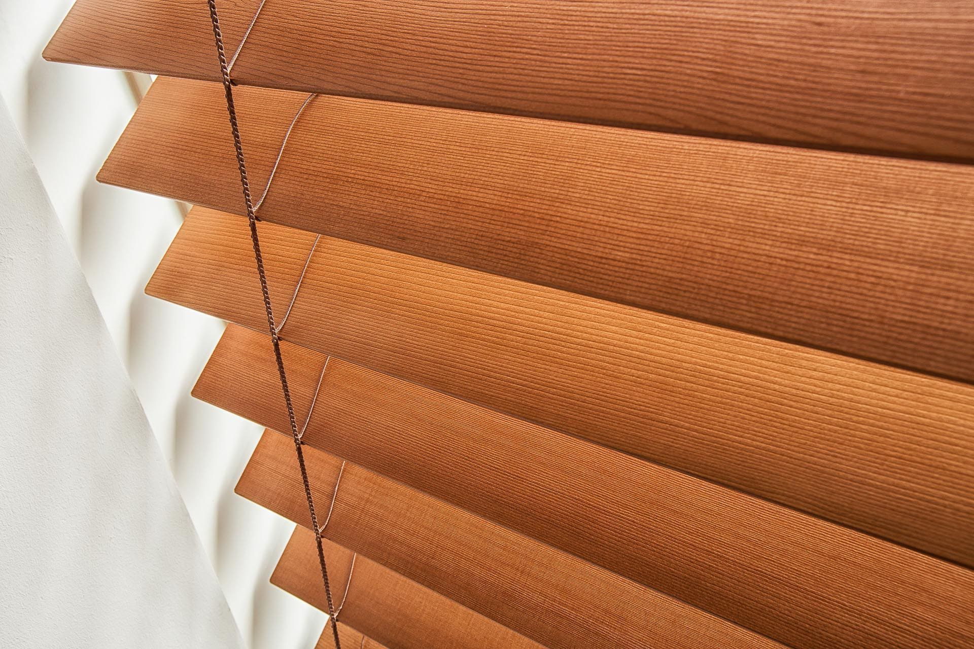 vertilux-hermes-motorised-cedarline-venetian-blinds-13.jpg