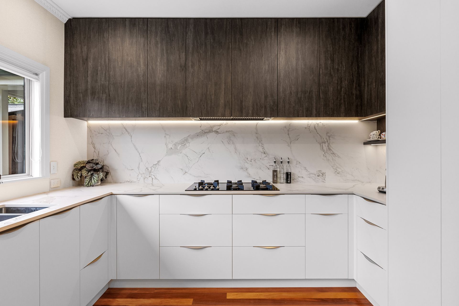 020Open2viewID606123-ModernAgeKitchens.jpg
