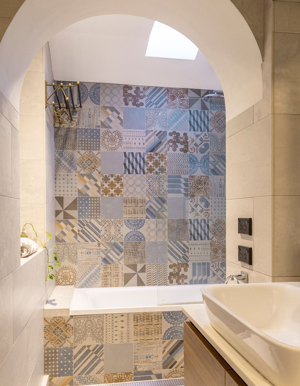 Photography: Mel Koutchavlis