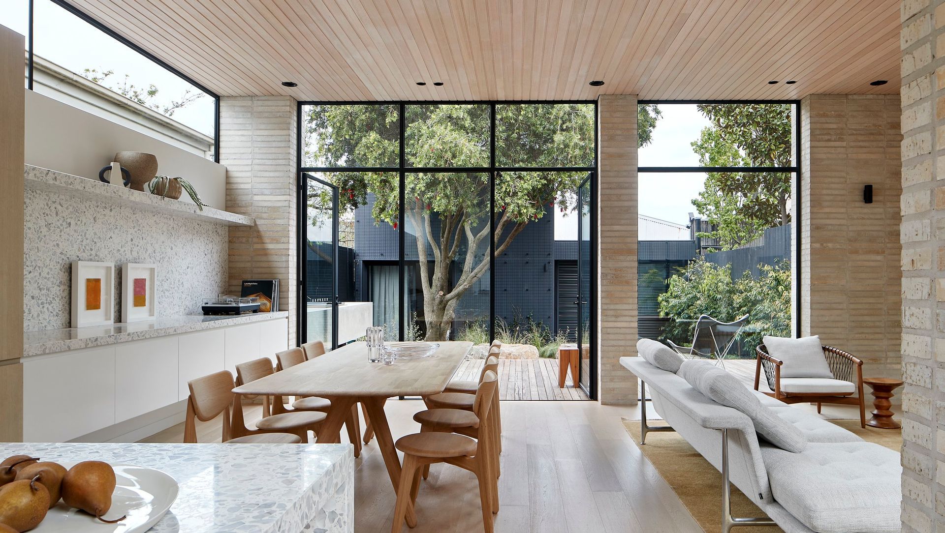 Clifton Hill Courtyard House banner