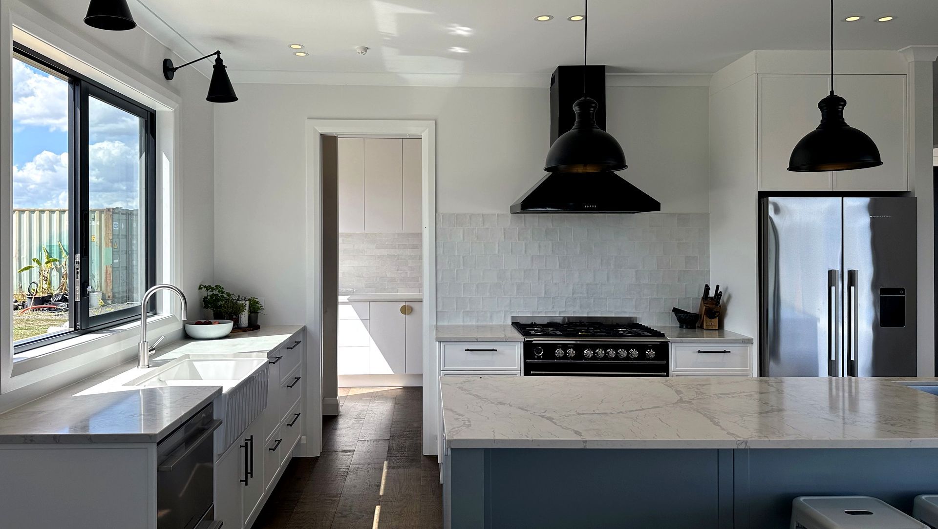 Countryside Elegance Kitchen and Laundry New Build banner