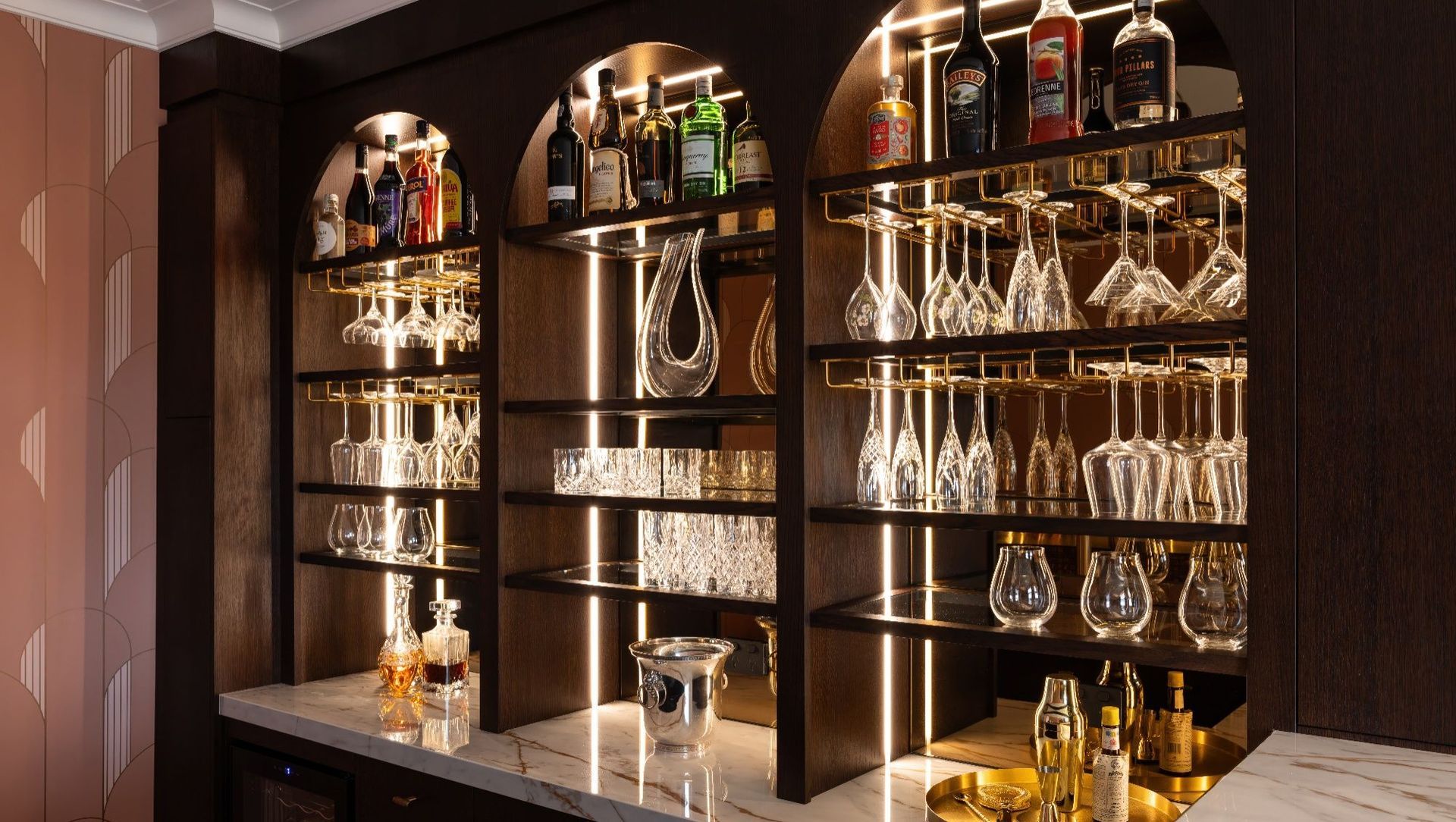 Parisian Glamour Bar banner