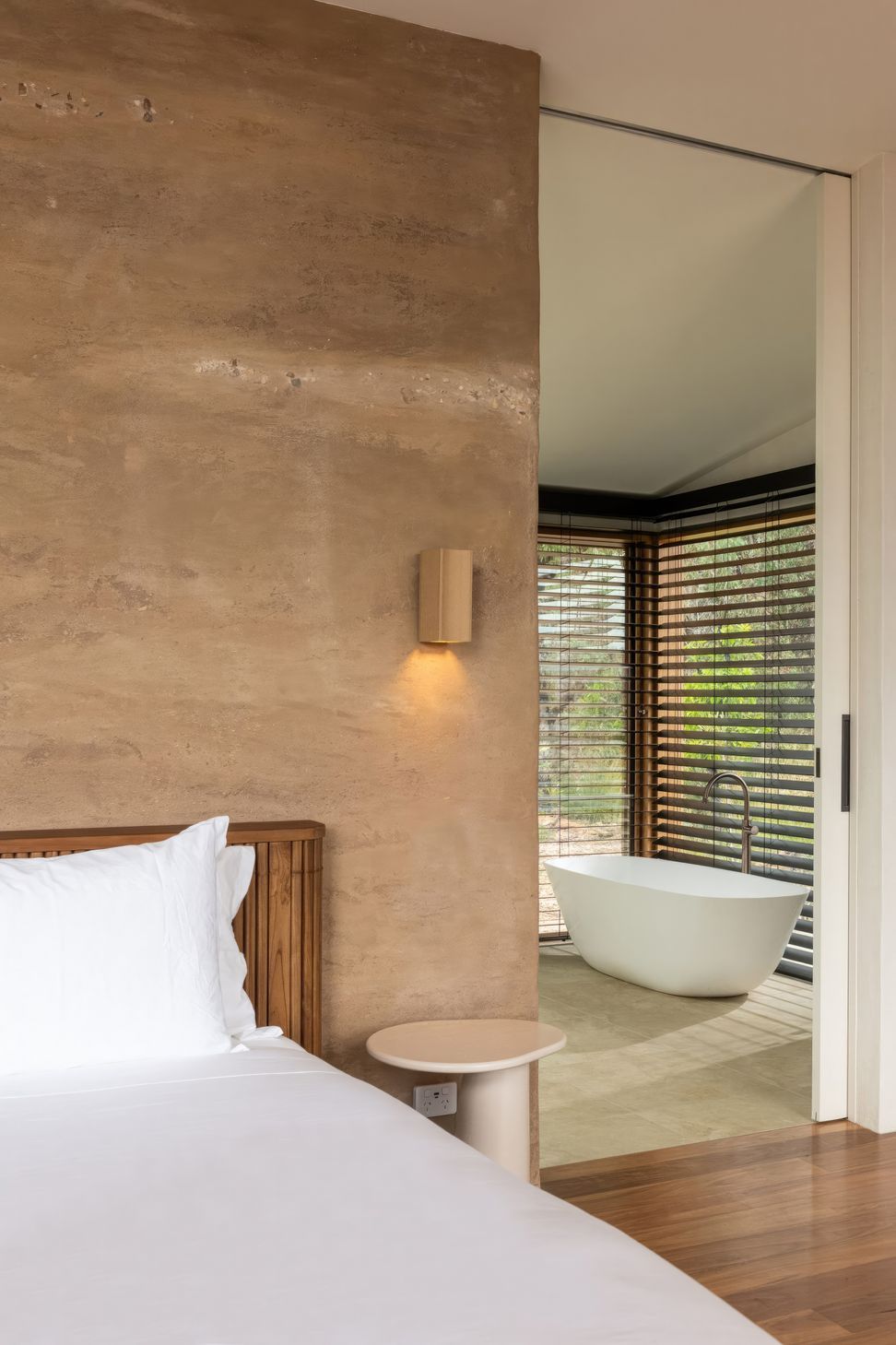 upChaletsBlackheathPropertyChaletbath-scaled-fix-standard-scale-200x.jpg