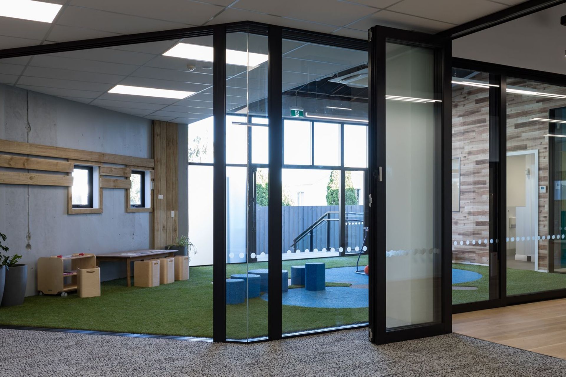 ACG Parnell by Fat Parrot