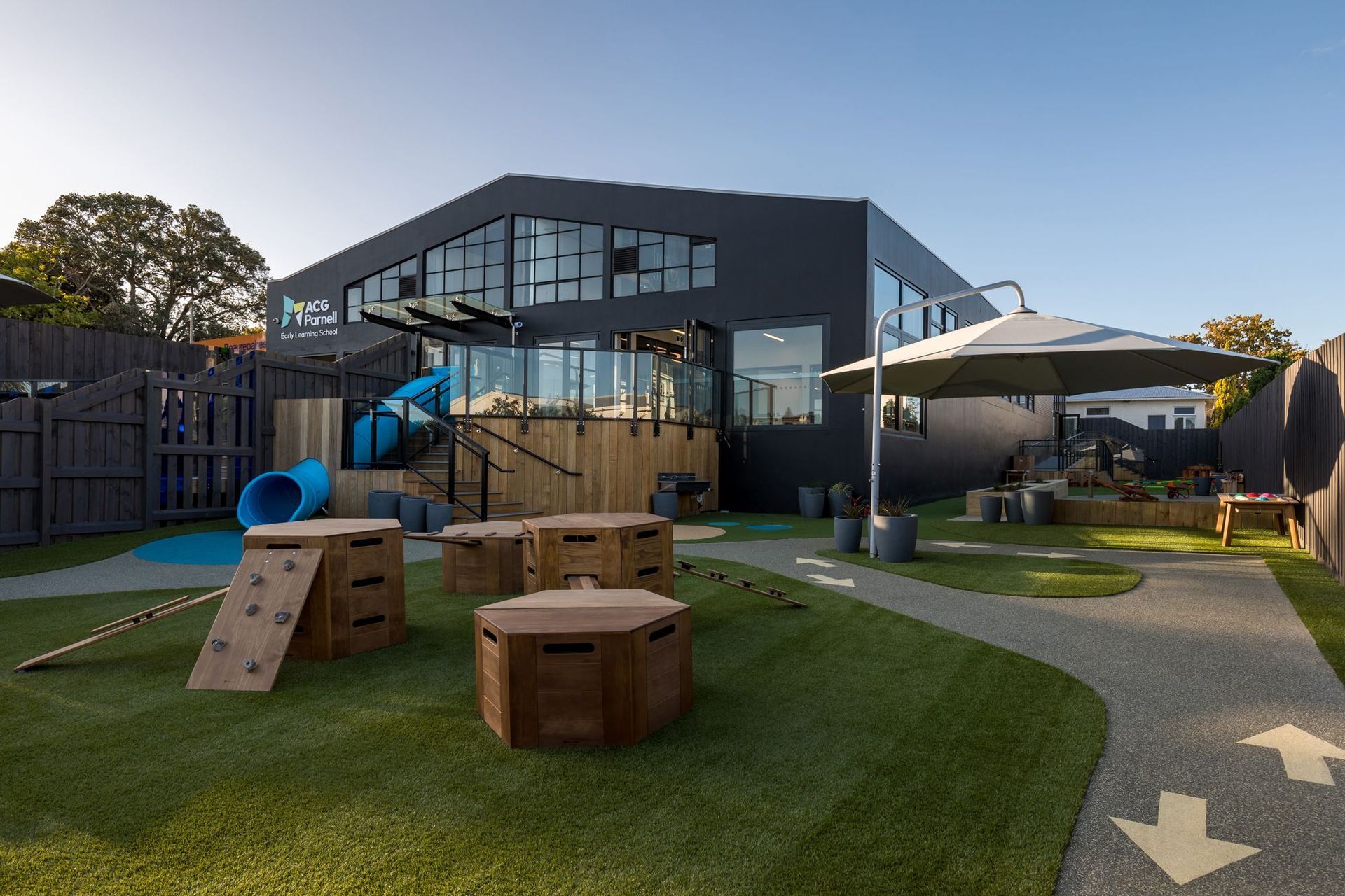 ACG Parnell by Fat Parrot