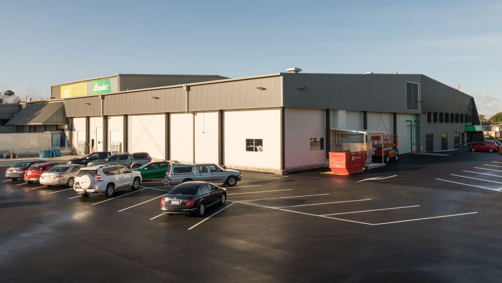 Leader Products banner