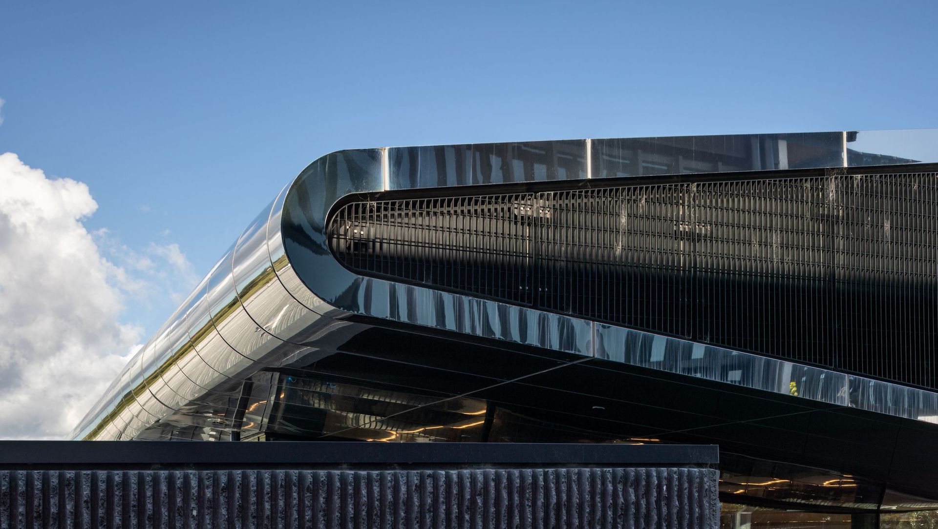 Airways, Auckland Airport banner