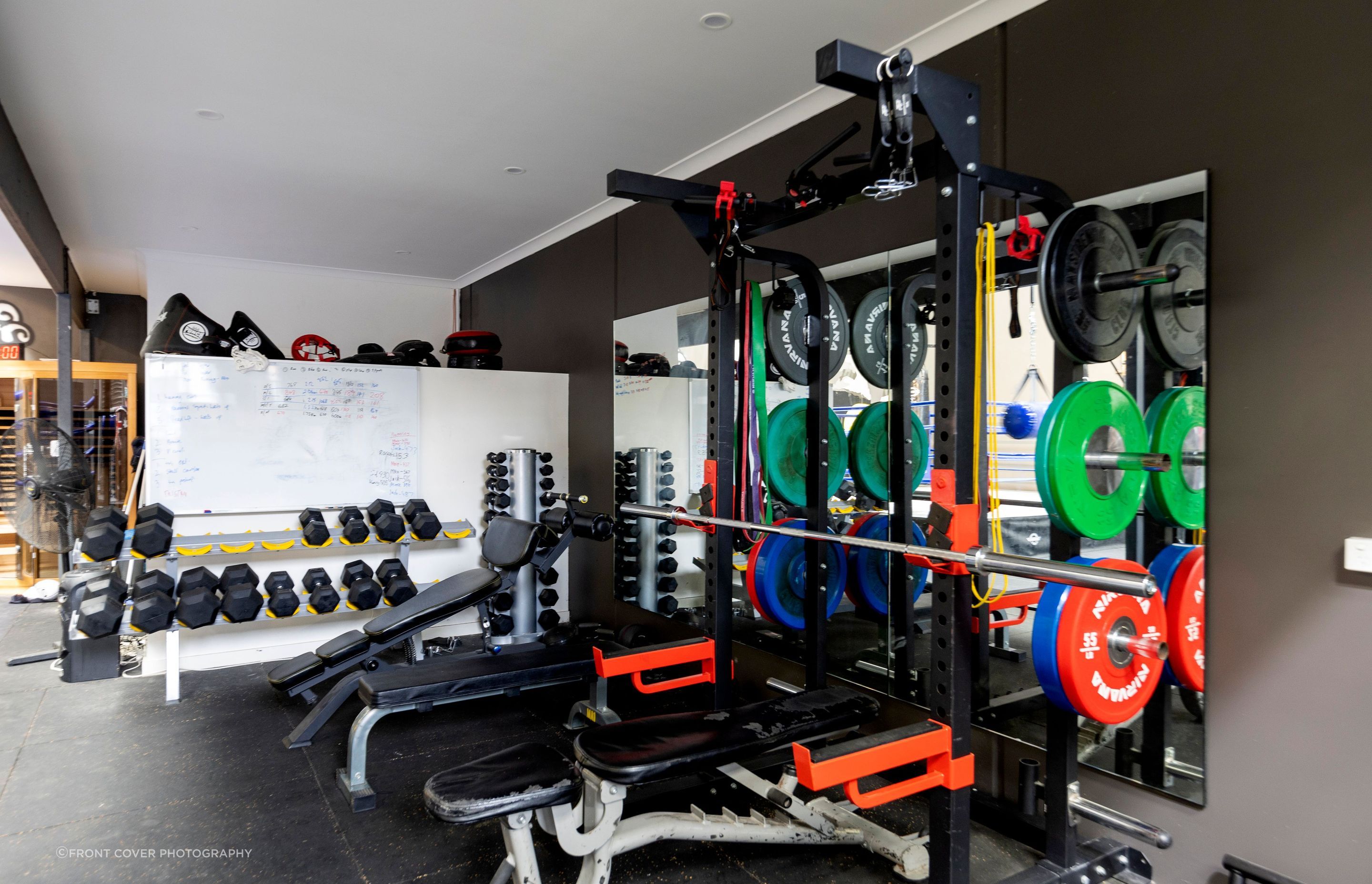 The perfect weights station in this Private Boxing Club