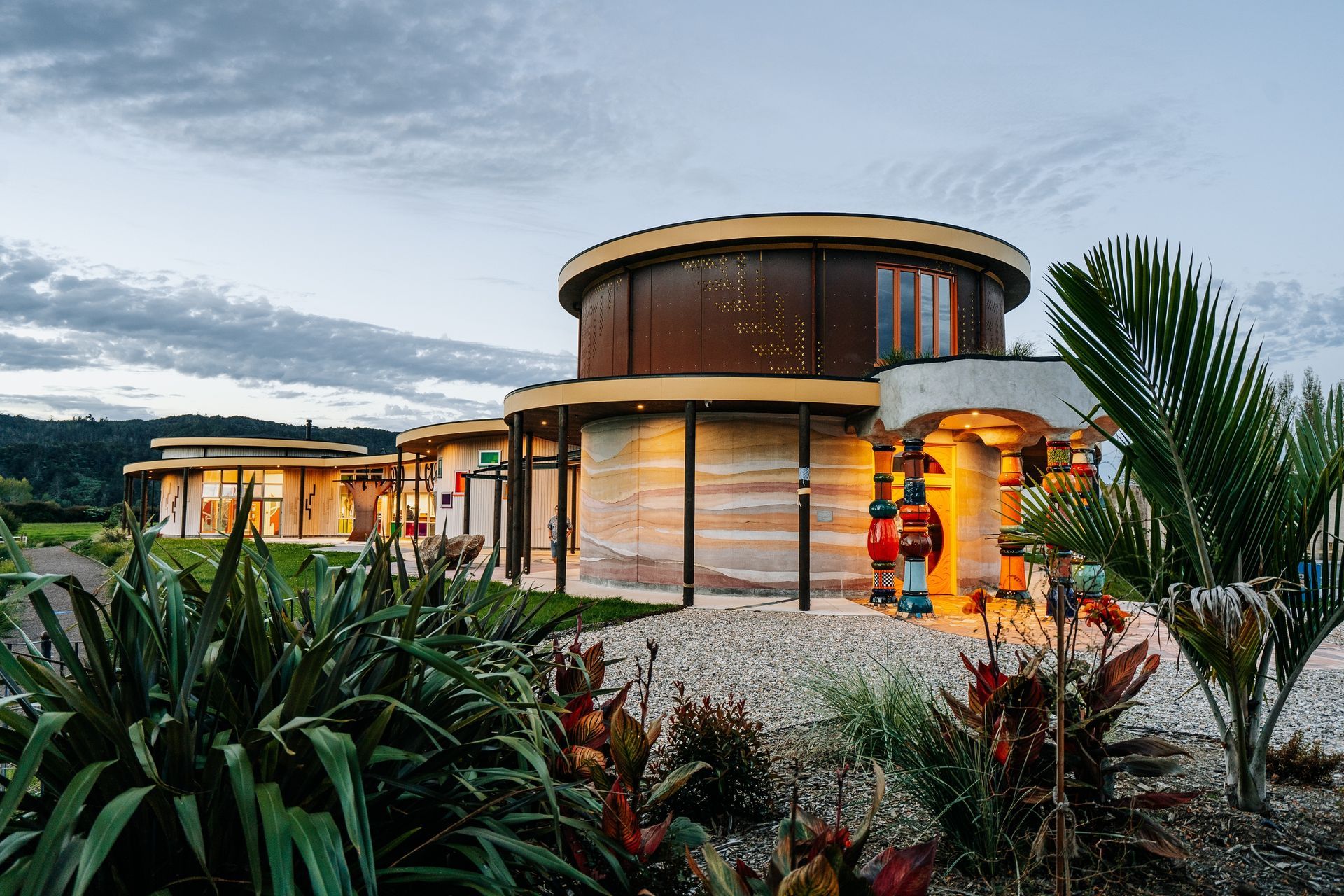 Te Hononga, Kawakawa