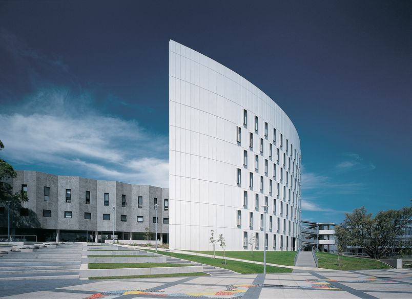 Deakin University, Stage 1