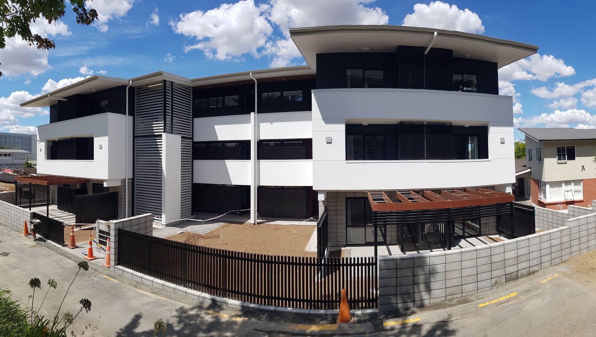 Hillcrest Views, Waikato University banner