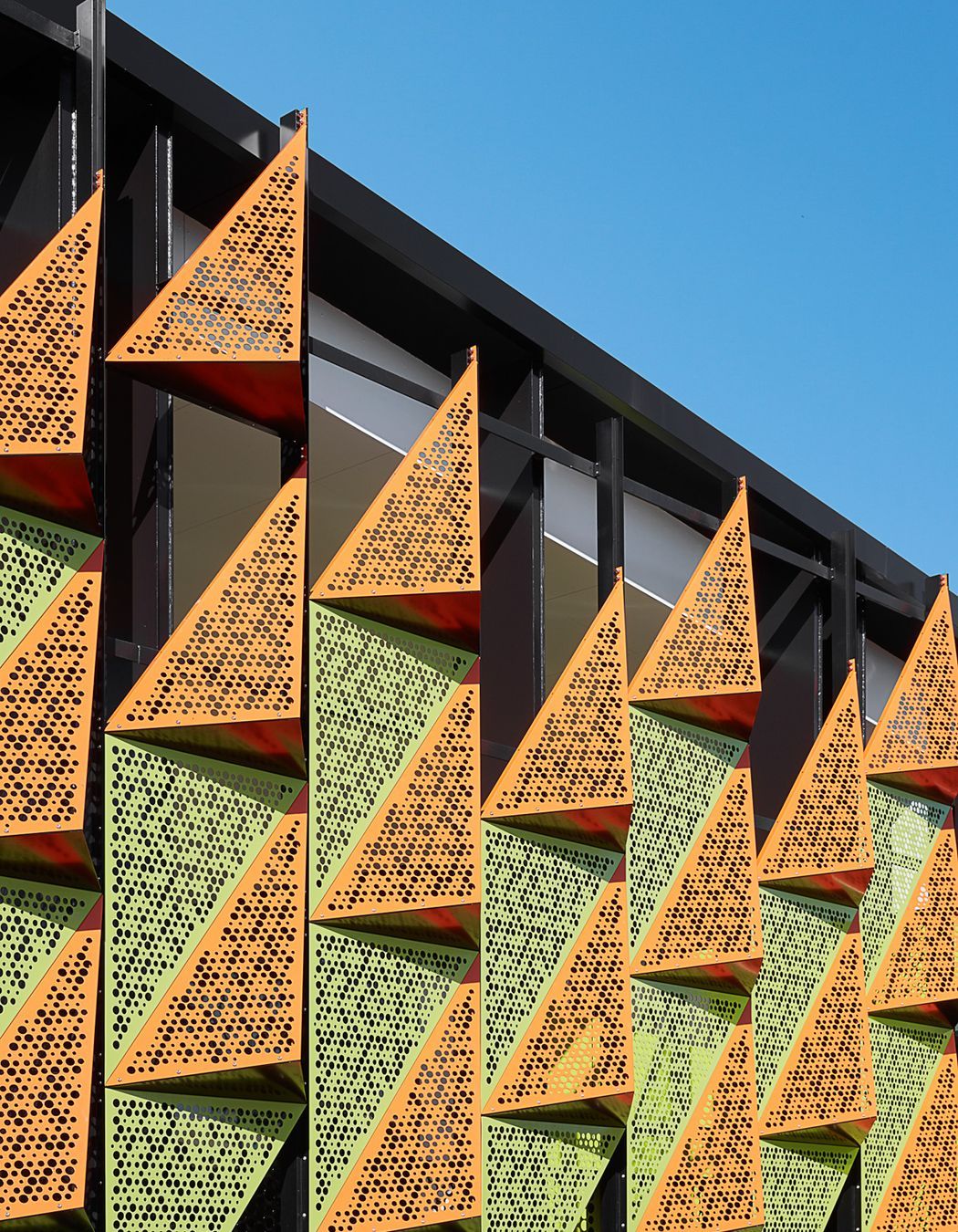 Holmesglen Institute – Student Hub and Learning Commons