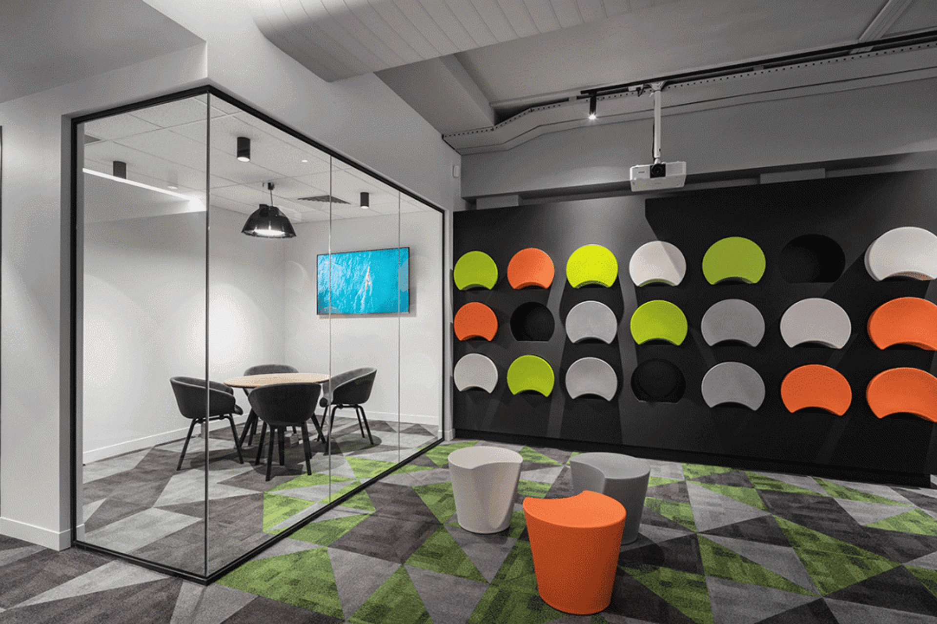 Photographer: Gallant Lee