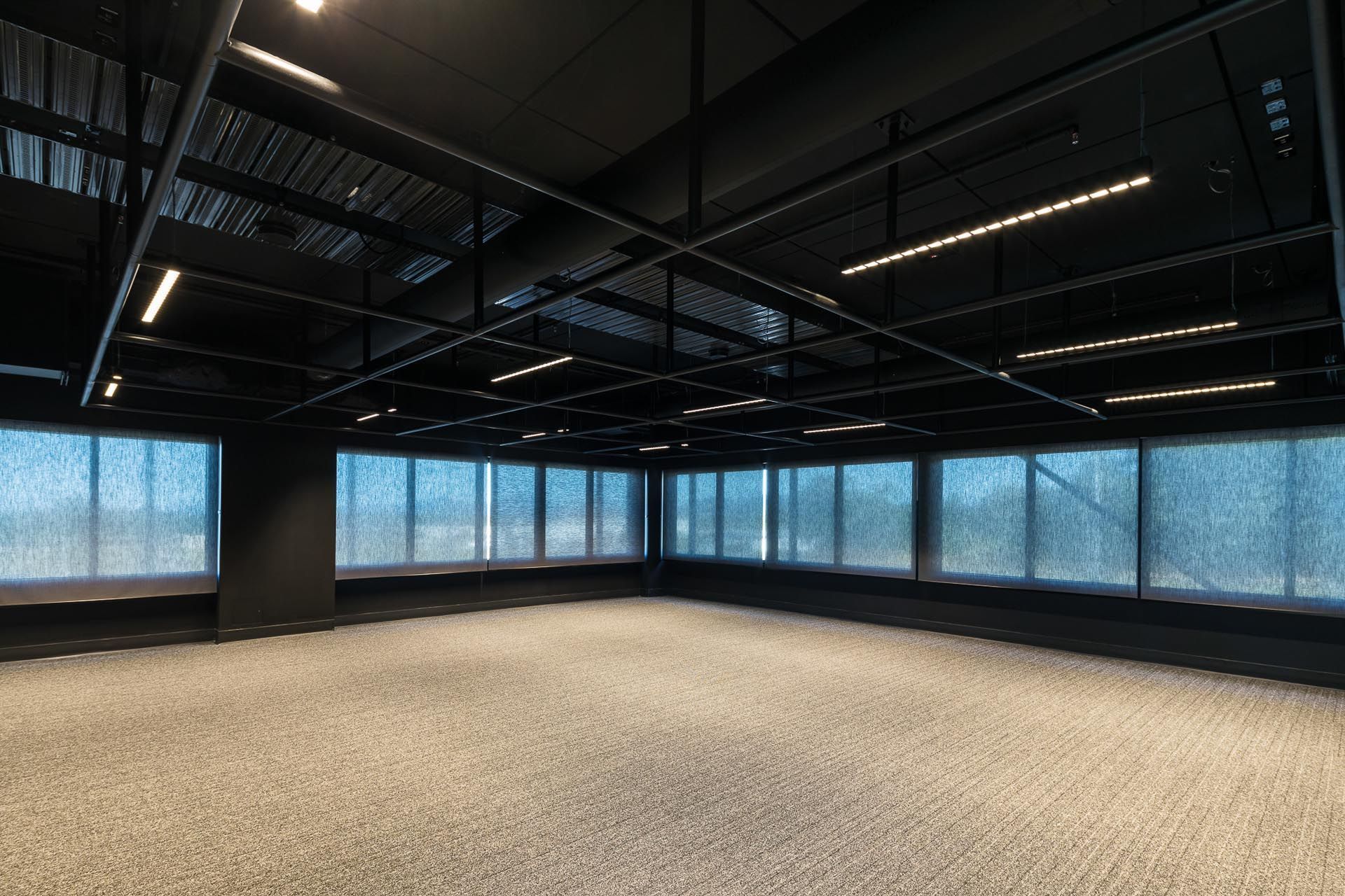 vertilux-james-cook-university-innovation-centre-roller-blinds-19.jpg