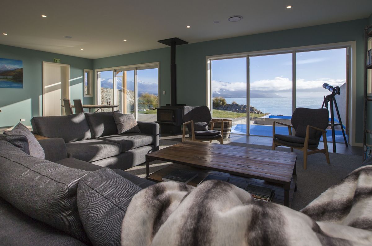 Lakestone Lodge