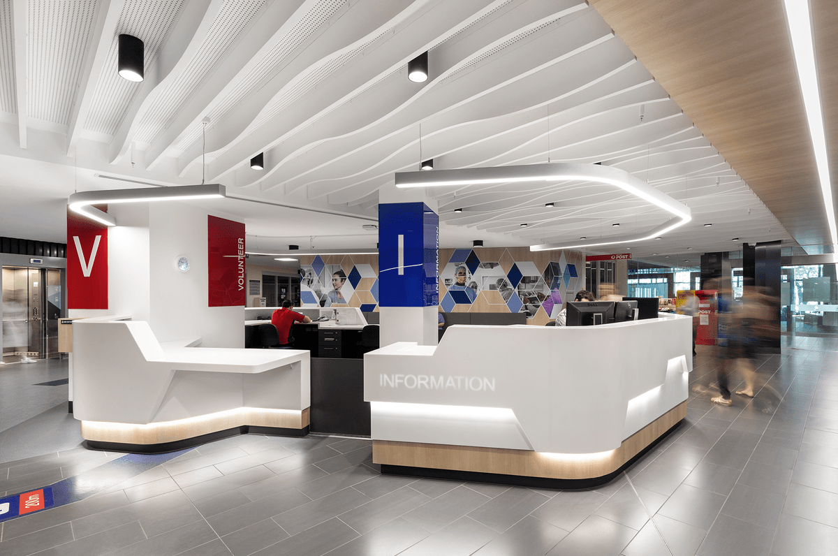 Royal Melbourne Hospital Entry