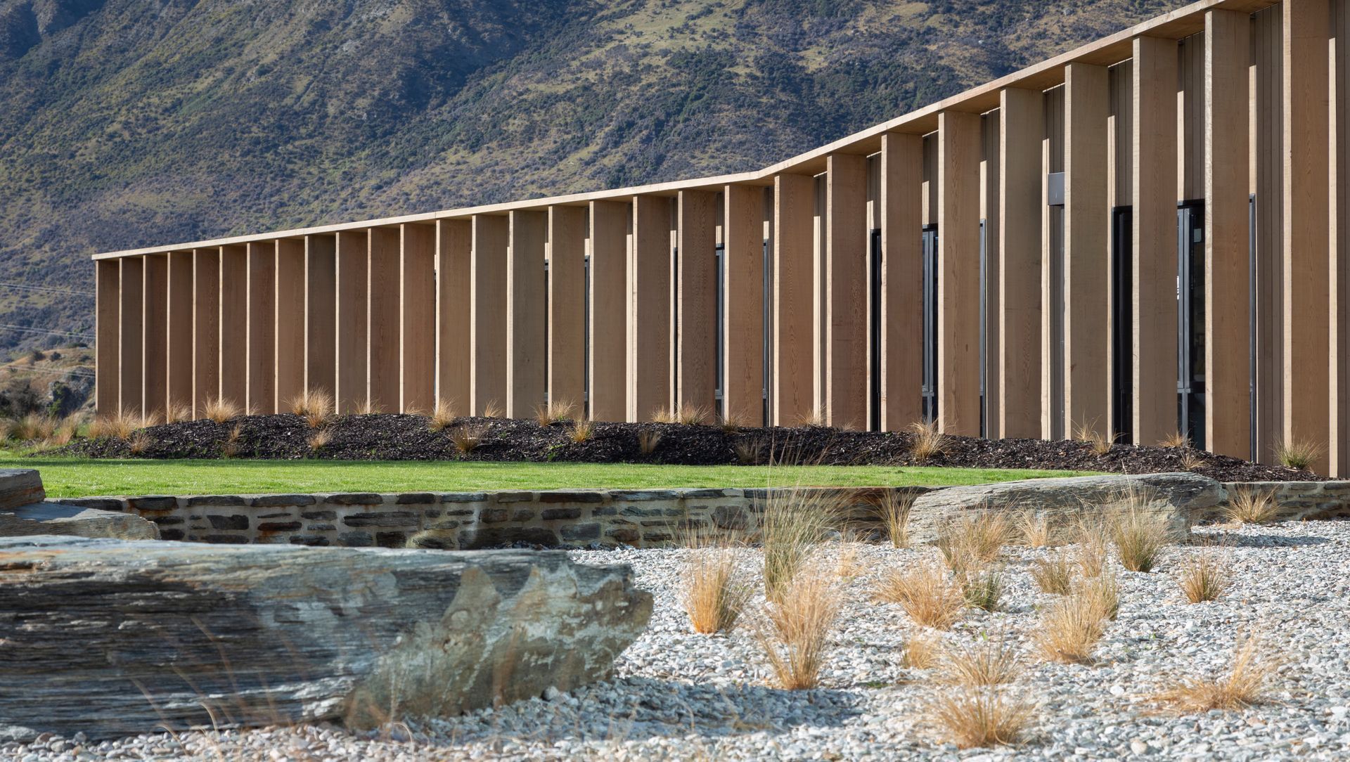 Warren & Mahoney | Southern Cross Hospital Queenstown banner