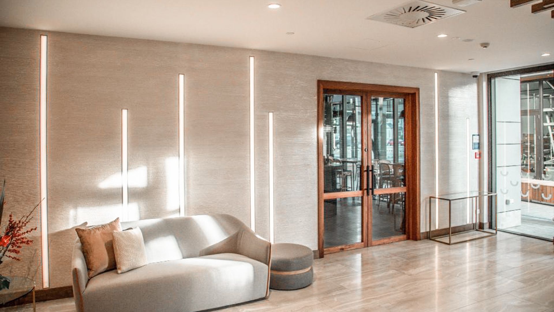 Polished Plaster - Luxury Hotel banner