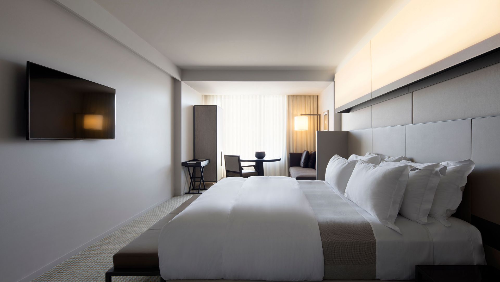 Realm Hotel Canberra banner