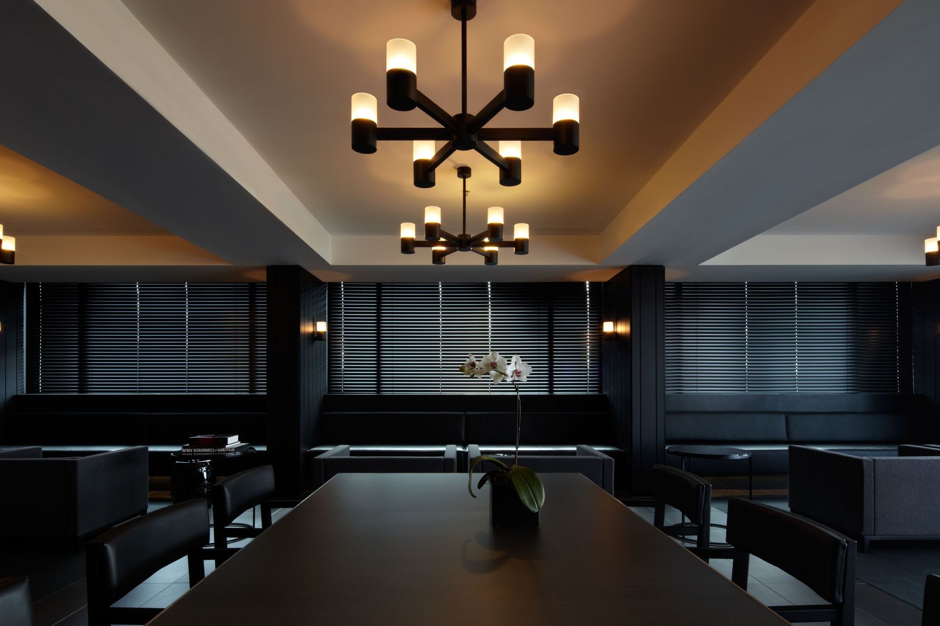 ##Hotel Realm & Burbury Hotel, Barton ACT